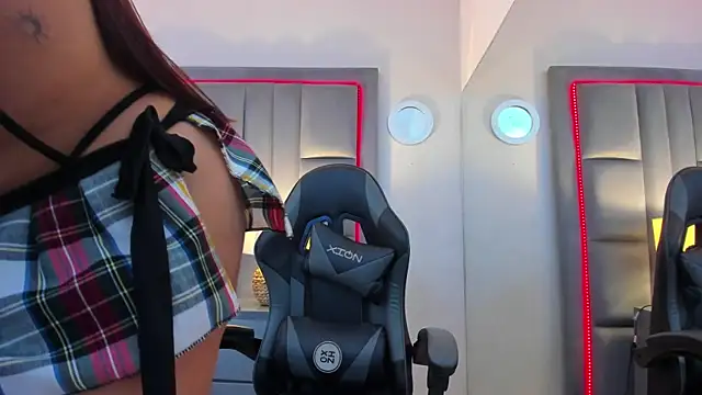 Snapshot of BriannaRivera chatting on November 24, 2025, 12:16 pm BriannaRivera online show from November 24, 2025, 12:16 pm