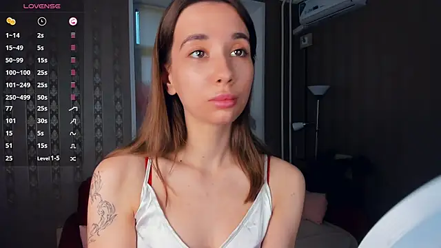 Snapshot of JacalynSchreiber chatting on December 17, 2025, 12:10 pm JacalynSchreiber online show from December 17, 2025, 12:10 pm