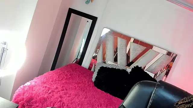 Snapshot of Ebonynaughty chatting on November 20, 2025, 3:18 am Ebonynaughty online show from November 20, 2025, 3:18 am