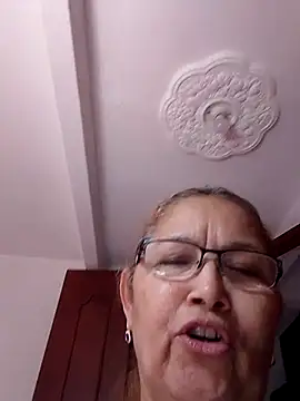 Cessi50 online show from November 12, 2025, 5:06 pm