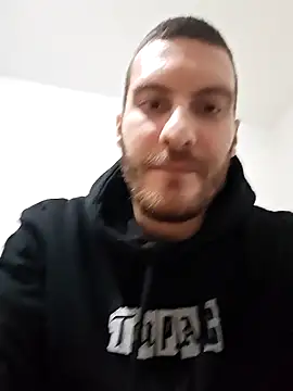 Zoomorris online show from December 4, 2025, 1:37 am