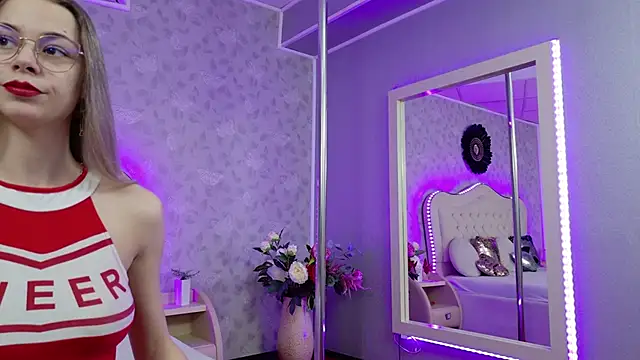 Snapshot of GracieCute chatting on November 27, 2025, 4:24 am GracieCute online show from November 27, 2025, 4:24 am