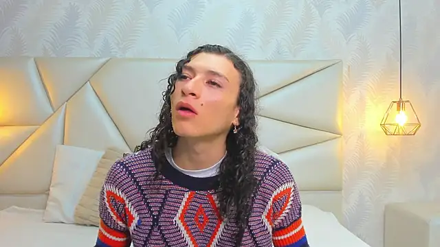 laurettedela rouse online show from November 14, 2025, 11:03 am