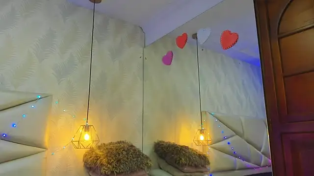 laurettedela rouse online show from December 20, 2025, 10:18 am