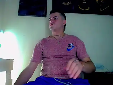 Snapshot of Sebastian_Loaiza chatting on November 11, 2025, 12:55 pm Sebastian Loaiza online show from November 11, 2025, 12:55 pm