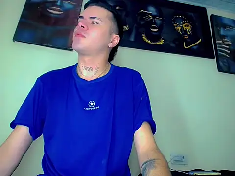 Snapshot of Sebastian_Loaiza chatting on November 15, 2025, 3:27 pm Sebastian Loaiza online show from November 15, 2025, 3:27 pm