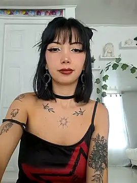 Evelyn R  online show from December 20, 2025, 3:48 pm