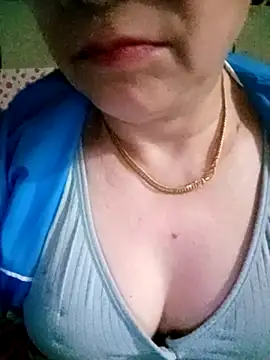 small-house123 online show from February 15, 2026, 11:03 pm