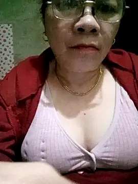 small-house123 online show from March 3, 2026, 10:06 pm