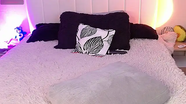 AlexaHart online show from December 17, 2025, 10:04 pm