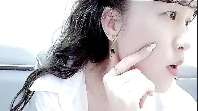 Snapshot of lookbyby chatting on January 19, 2026, 5:33 am lookbyby online show from January 19, 2026, 5:33 am