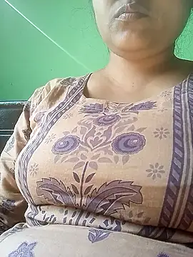 Snapshot of Tina_250 chatting on January 14, 2026, 5:33 am Tina 250 online show from January 14, 2026, 5:33 am