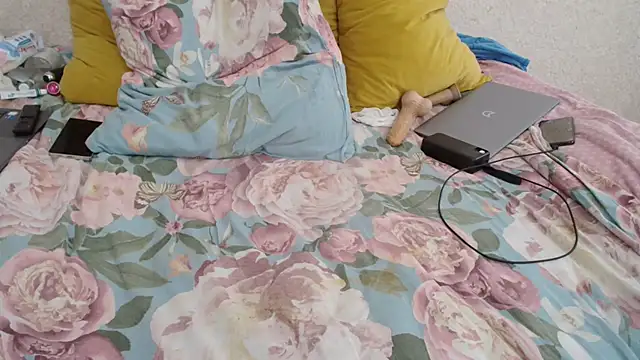 Snapshot of ksenia_444 chatting on February 1, 2026, 9:18 am ksenia 444 online show from February 1, 2026, 9:18 am