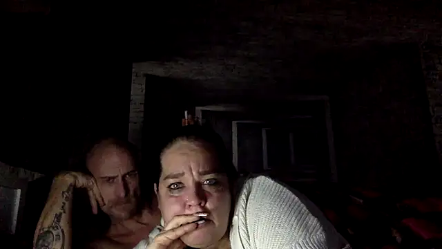 Snapshot of MR-MRS-SPICE chatting on November 30, 2025, 6:36 am MR-MRS-SPICE online show from November 30, 2025, 6:36 am