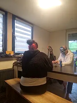 Snapshot of MR-MRS-SPICE chatting on November 1, 2025, 2:44 pm MR-MRS-SPICE online show from November 1, 2025, 2:44 pm