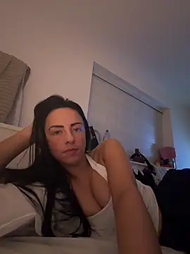 Snapshot of Bethrae25 chatting on February 6, 2026, 11:45 pm Bethrae25 online show from February 6, 2026, 11:45 pm