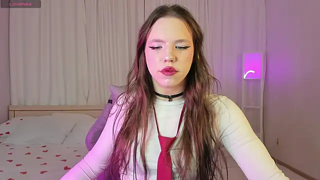 MadisonMongomeri online show from November 24, 2025, 3:28 am