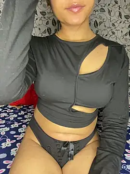 priya 030 online show from January 15, 2026, 4:32 pm