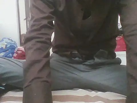 Snapshot of Bull_Dick_69 chatting on February 5, 2026, 12:01 pm Bull Dick 69 online show from February 5, 2026, 12:01 pm