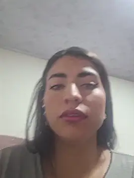 GISELLA   online show from November 30, 2025, 11:27 pm