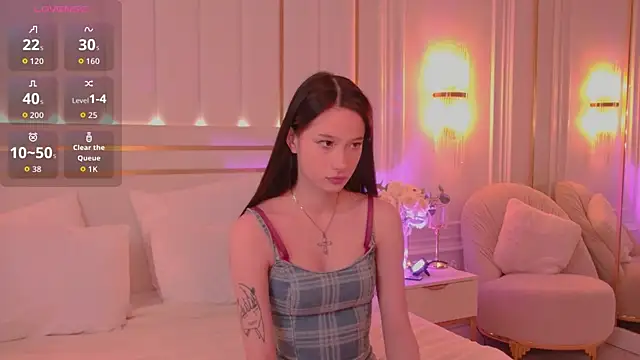 Snapshot of GladysMoore chatting on November 3, 2025, 2:42 pm GladysMoore online show from November 3, 2025, 2:42 pm