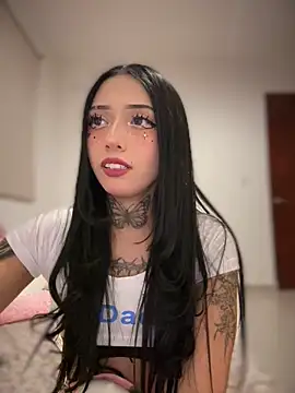 JIORYOvO online show from February 8, 2026, 3:37 am