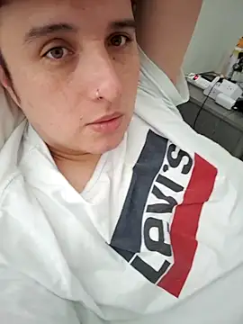 Snapshot of AngelsCouple- chatting on November 1, 2025, 6:35 pm AngelsCouple- online show from November 1, 2025, 6:35 pm