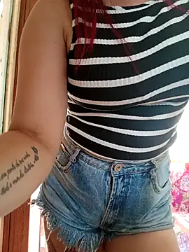 ruiviinhaah online show from February 28, 2026, 5:45 pm