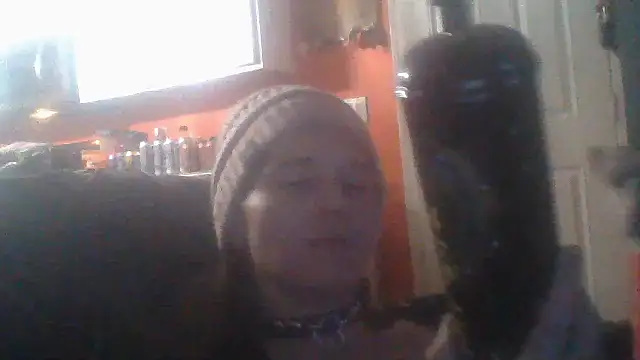 Snapshot of Brattyfootgirl chatting on November 2, 2025, 5:56 am Brattyfootgirl online show from November 2, 2025, 5:56 am