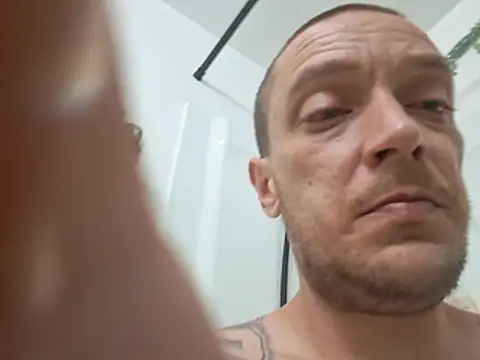 Snapshot of yourt0ys chatting on November 8, 2025, 6:39 am yourt0ys online show from November 8, 2025, 6:39 am