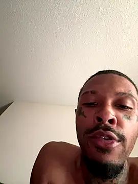 urnewfantasyzzz online show from November 7, 2025, 5:06 pm