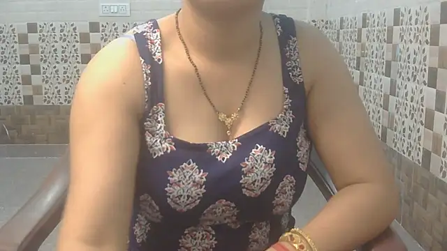 Snapshot of Sneha_lovely01 chatting on May 23, 2026, 3:55 pm Sneha lovely01 online show from May 23, 2026, 3:55 pm