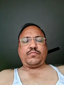 suraj696 online show from November 22, 2025, 11:31 am