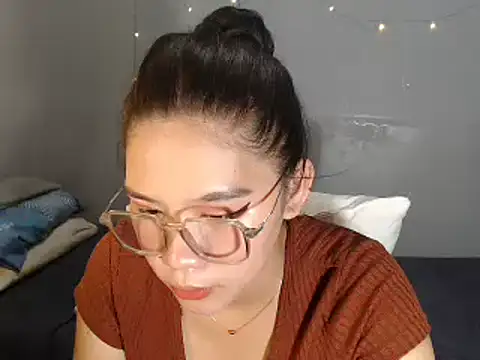 hotsexyreb online show from December 20, 2025, 2:03 am