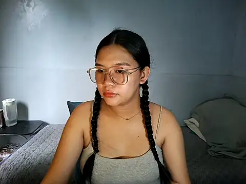 hotsexyreb online show from February 12, 2026, 4:12 am