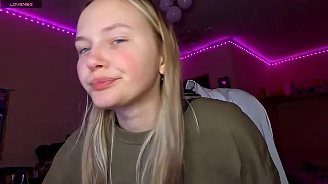 KarinRobertson online show from February 15, 2026, 4:06 pm