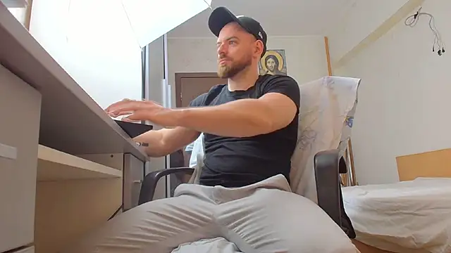 Ryanstone  online show from April 1, 2026, 4:25 am