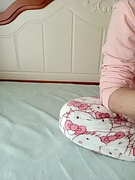 Snapshot of VVCC852 chatting on November 19, 2025, 7:19 am VVCC852 online show from November 19, 2025, 7:19 am