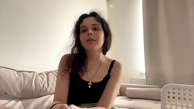 Snapshot of RosaleeSwint chatting on November 9, 2025, 9:46 am RosaleeSwint online show from November 9, 2025, 9:46 am