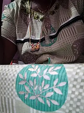 Snapshot of hyd_couple7878 chatting on November 16, 2025, 6:40 am hyd couple7878 online show from November 16, 2025, 6:40 am