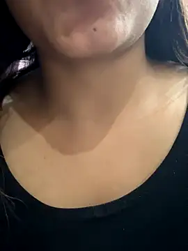 Angel-pune001 online show from November 5, 2025, 4:21 pm