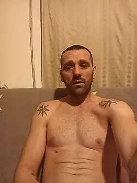 Snapshot of Baiat_Finut1 chatting on February 24, 2026, 12:33 am Baiat Finut1 online show from February 24, 2026, 12:33 am