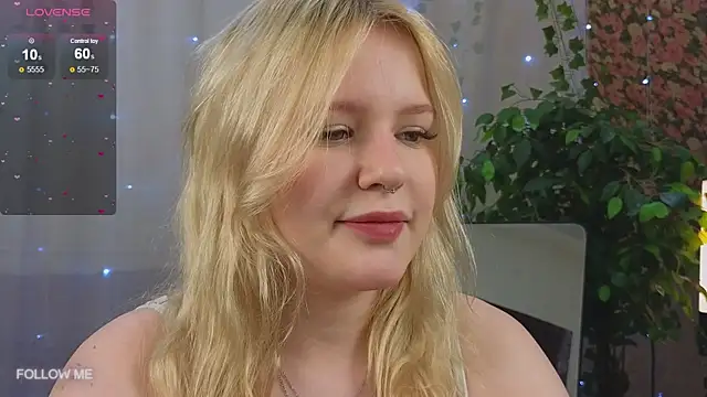 Mila wxw online show from November 20, 2025, 11:11 am