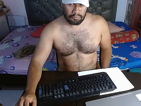 Snapshot of Ramses_36 chatting on June 4, 2026, 6:40 am Ramses 36 online show from June 4, 2026, 6:40 am