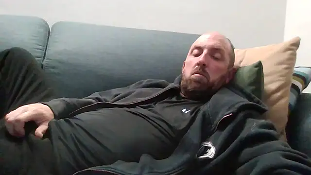 Snapshot of luca_beech88 chatting on April 9, 2026, 6:14 pm luca beech88 online show from April 9, 2026, 6:14 pm