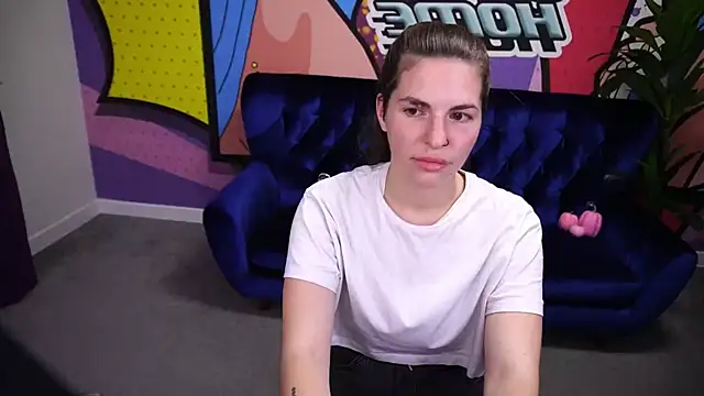 Snapshot of DanielaReign chatting on November 3, 2025, 3:04 pm DanielaReign online show from November 3, 2025, 3:04 pm