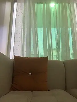 Snapshot of Ari_nny chatting on November 7, 2025, 10:13 pm Ari nny online show from November 7, 2025, 10:13 pm