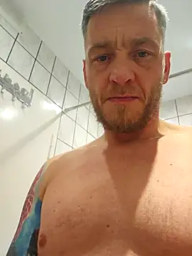 Snapshot of tom_tom83 chatting on November 4, 2025, 11:52 pm tom tom83 online show from November 4, 2025, 11:52 pm