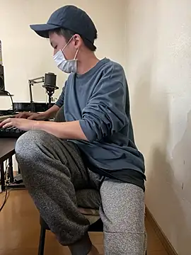 RYUTA 9911 online show from November 3, 2025, 1:22 am