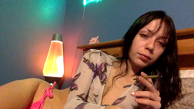 kittenkisses3 online show from November 4, 2025, 2:37 am